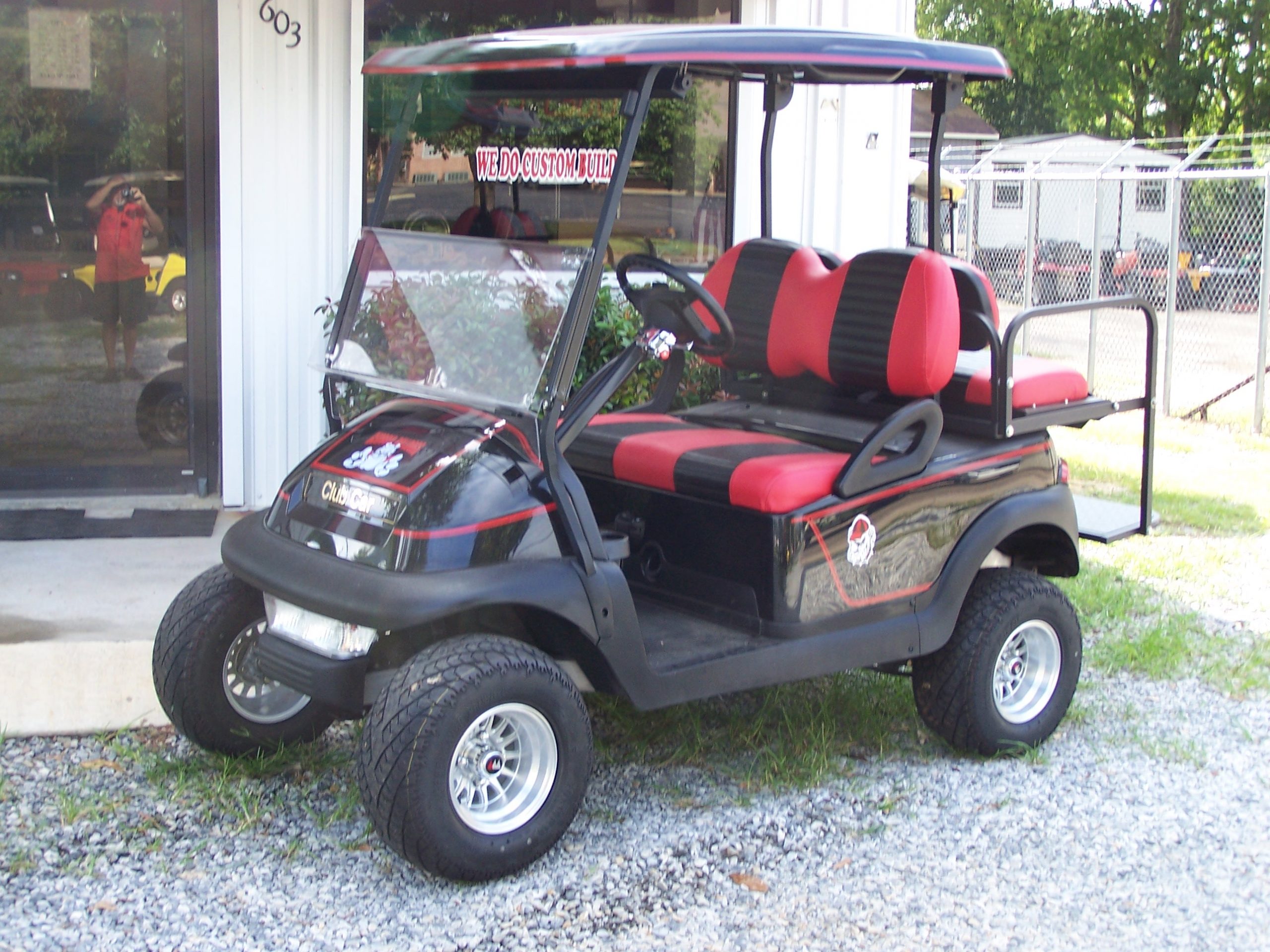 CLUBCAR Bulldog - Planet Golf Cart